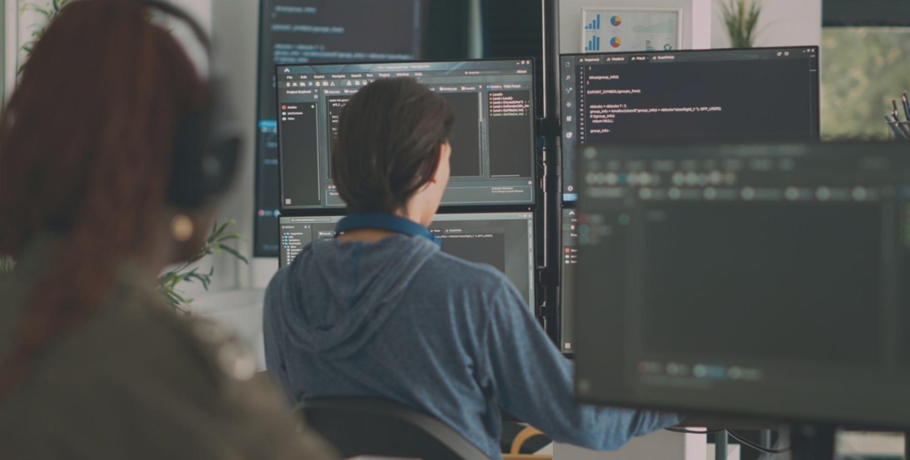 Skelvorad platform overview showing a live webinar session on web application security